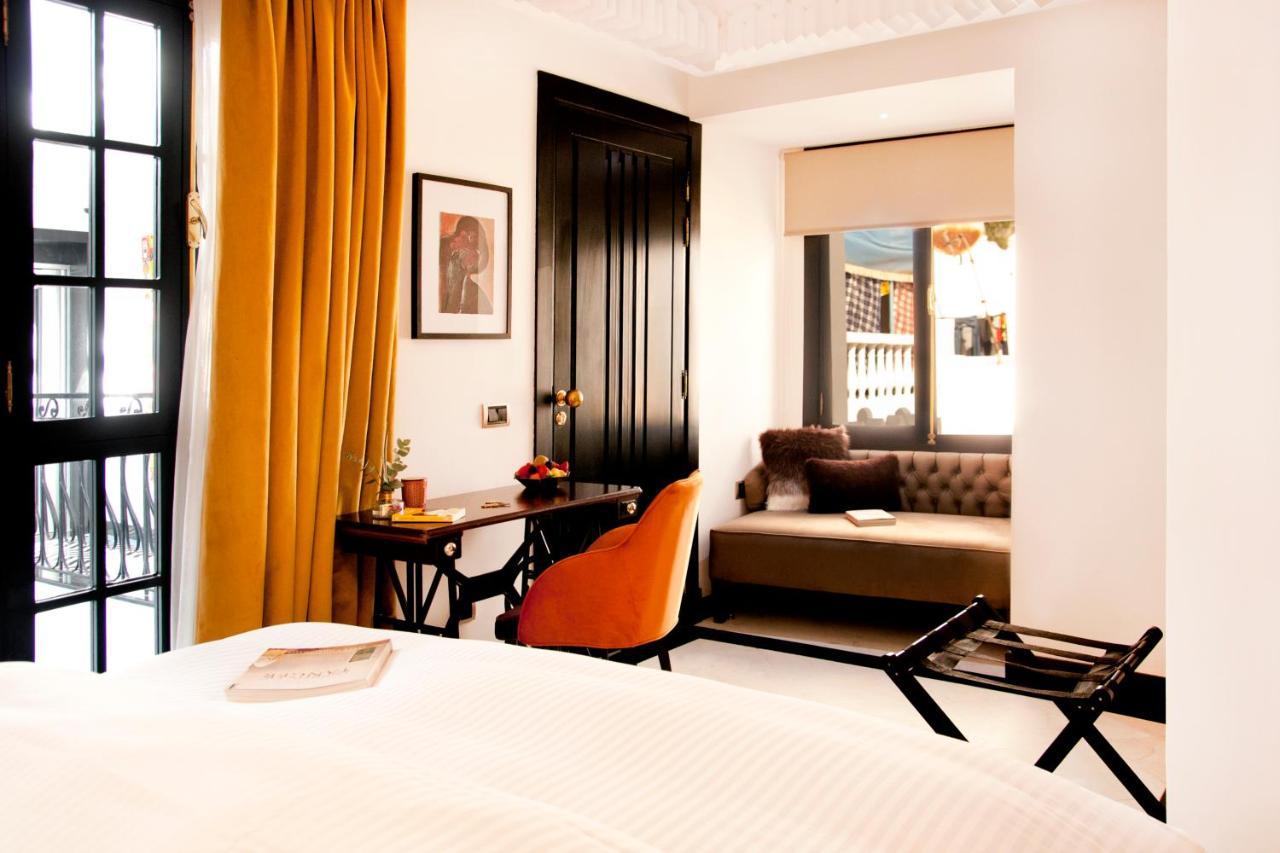 Deluxe King Room,761131238:JPEG